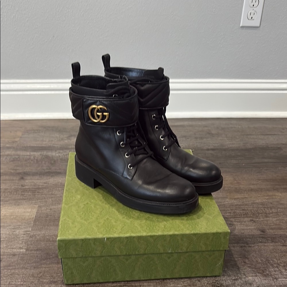 Gucci Black Leather Boots with Gold Emblem